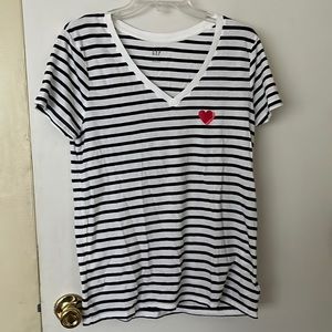 GAP Favorite T size large